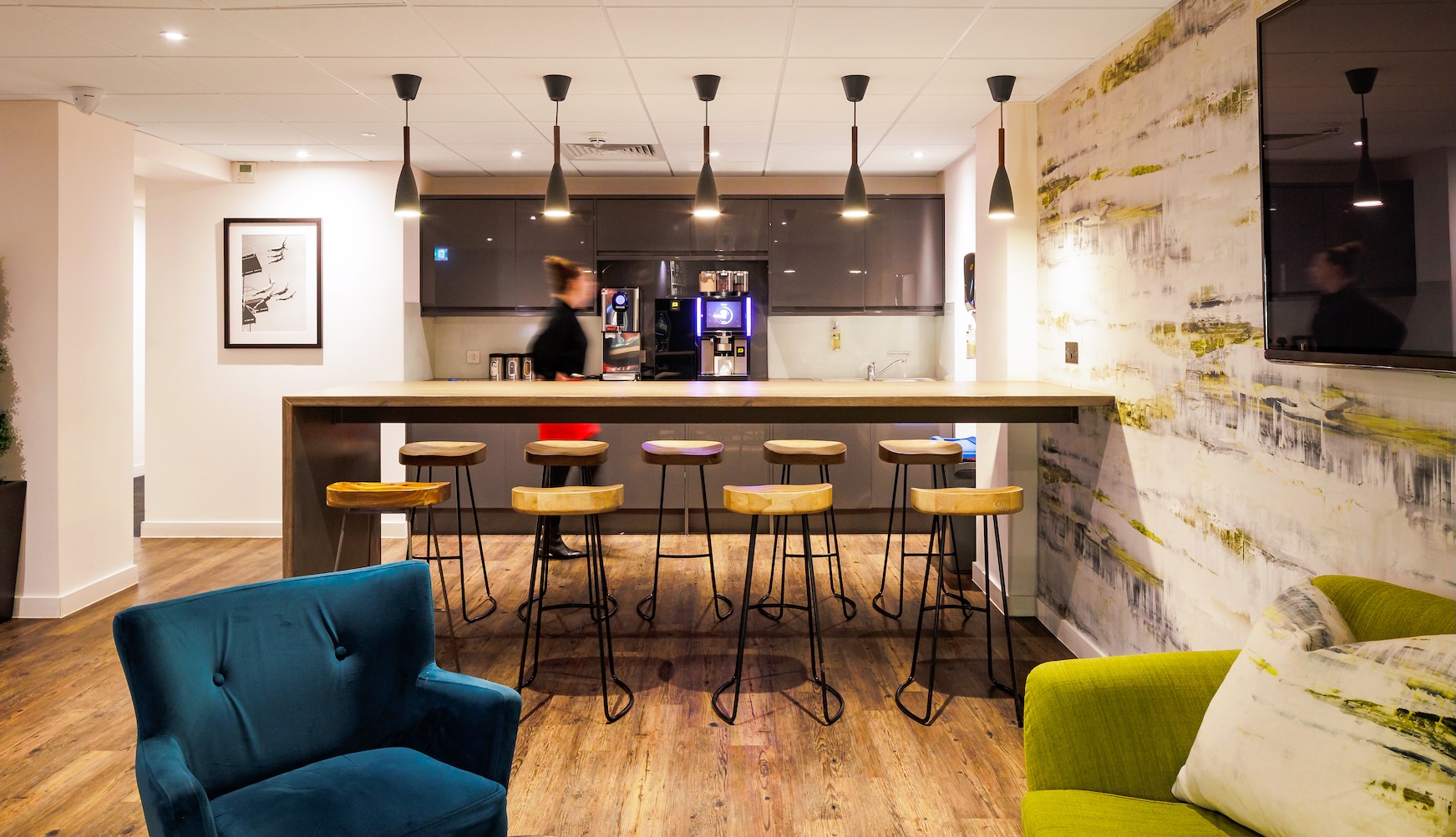 Breakout area at Basingstoke Square serviced offices by Arena Offices