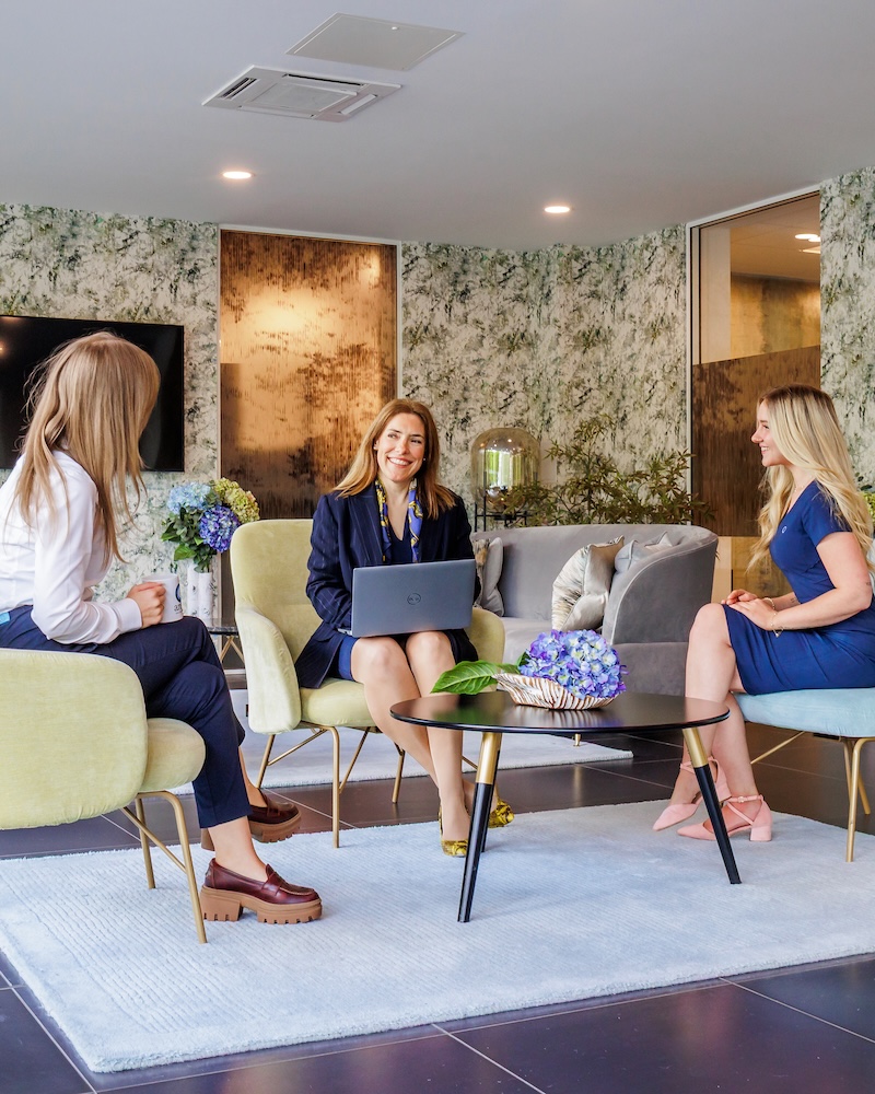 Business lounge at Riverside serviced offices in Camberley by Arena Offices