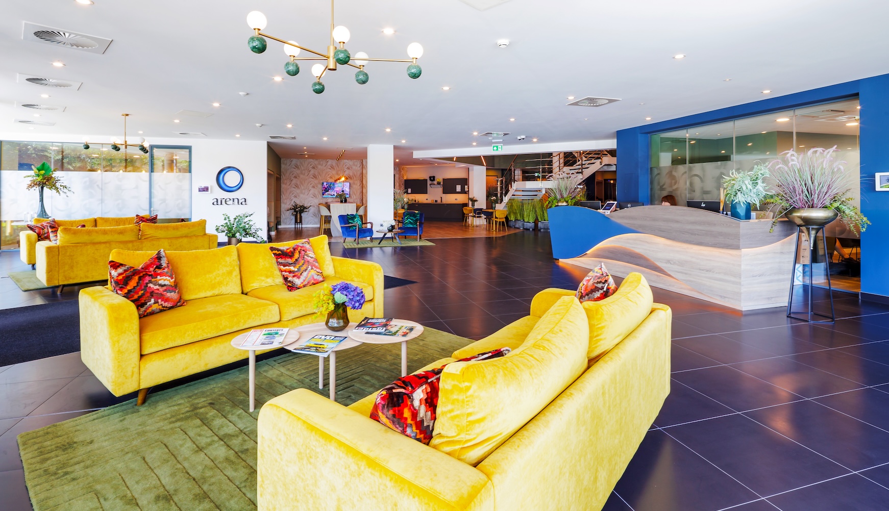 Business lounge seating area at Berkshire Place serviced offices in Reading by Arena Offices