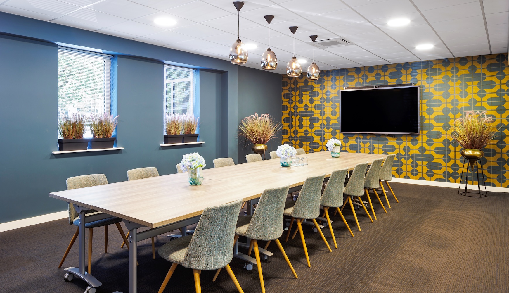 Meeting room at Threefield House serviced offices in Southampton by Arena Offices